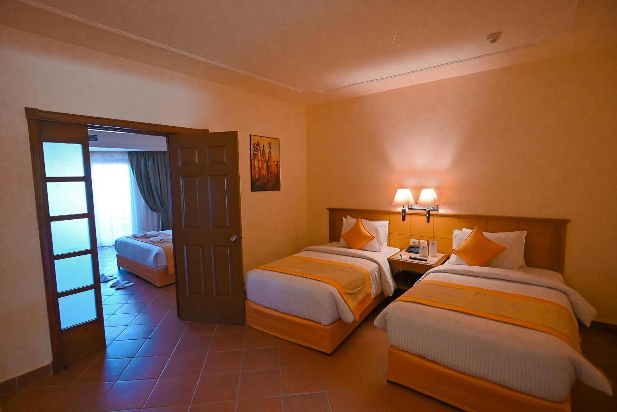 Charmillion Gardens Aquapark Hotel Sharm el-Sheikh Exterior photo Family Suite